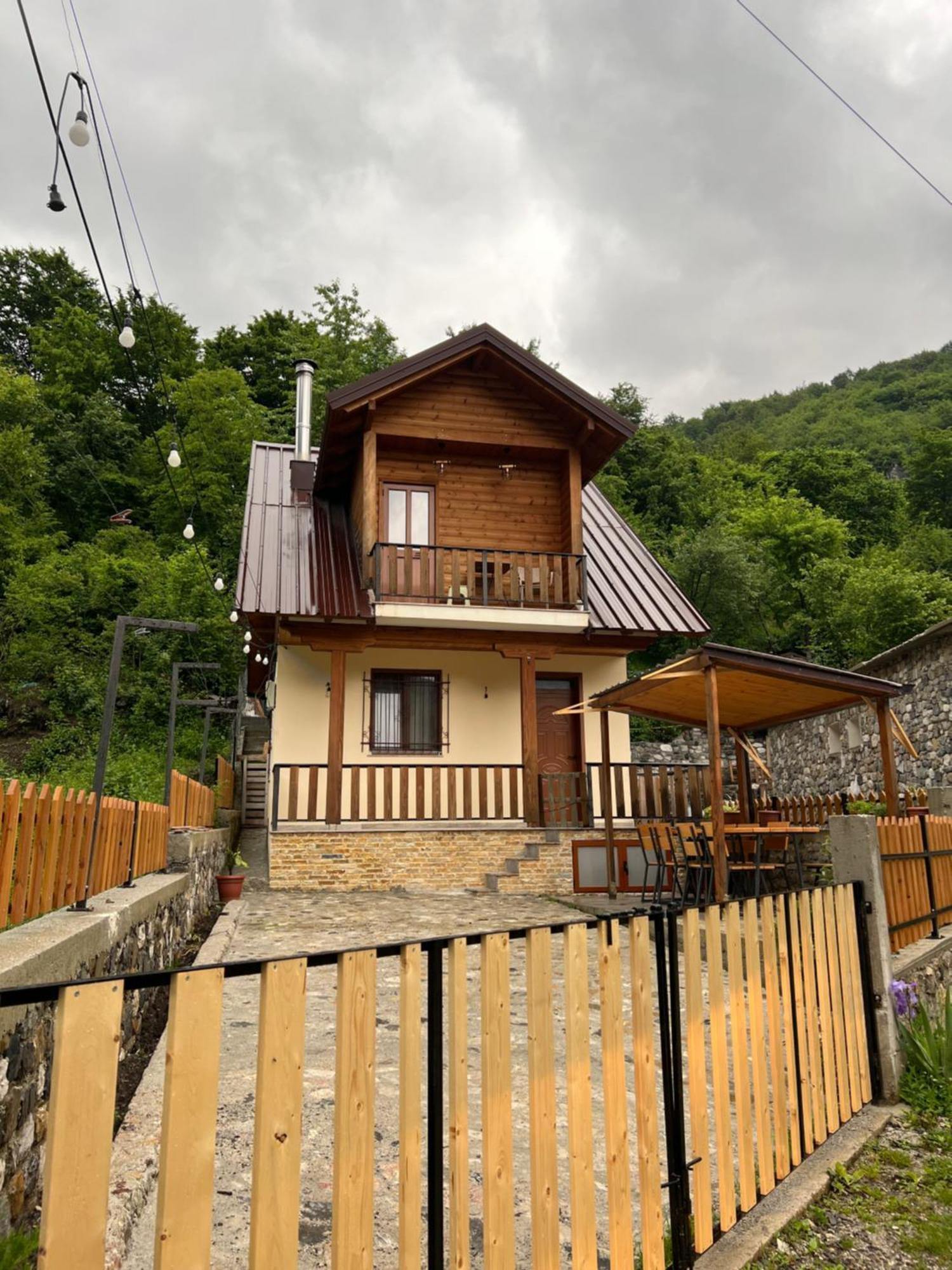Guest House Shtepiza Theth Exterior photo